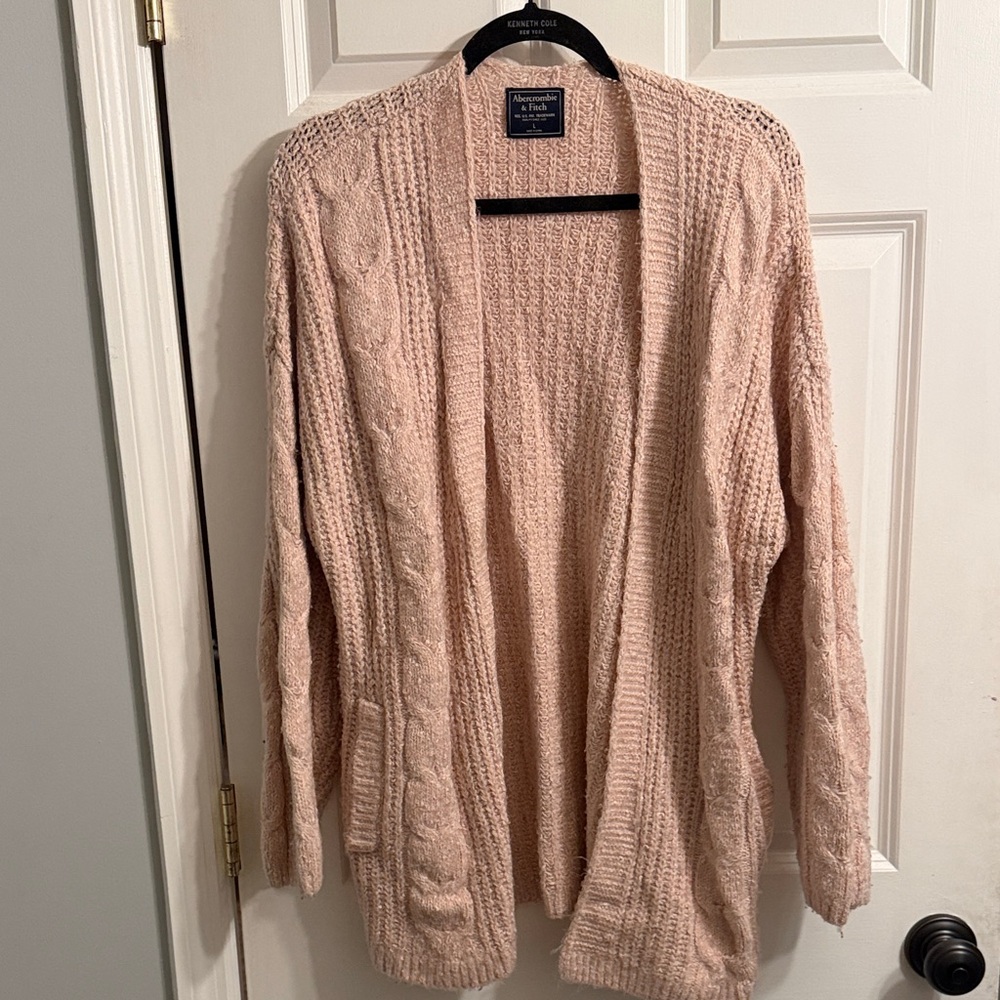 Abercrombie & Fitch Blush Cable-Knit Open Cardigan size large gently used